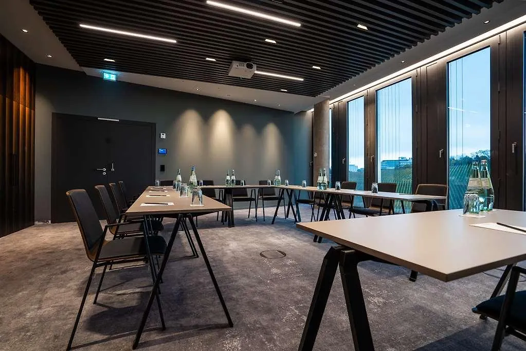 Radisson Blu Hotel At Porsche Design Tower Stuttgart