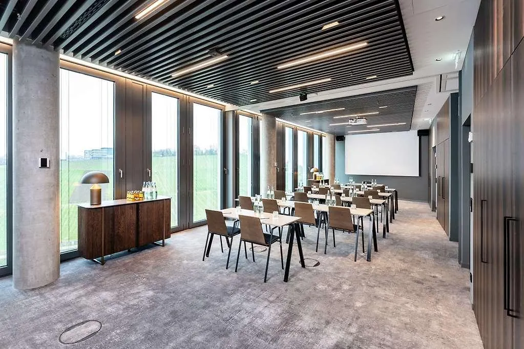 Radisson Blu Hotel At Porsche Design Tower Stuttgart