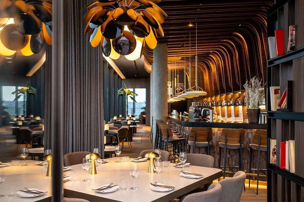 Radisson Blu Hotel At Porsche Design Tower Stuttgart 0*,